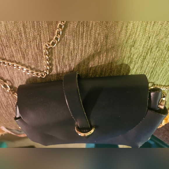 Pelle Navy Made In Italy Leather Gold Chain Mini Purse - Picture 5 of 13
